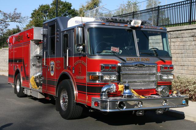 Engine 85 - 2006 Pierce